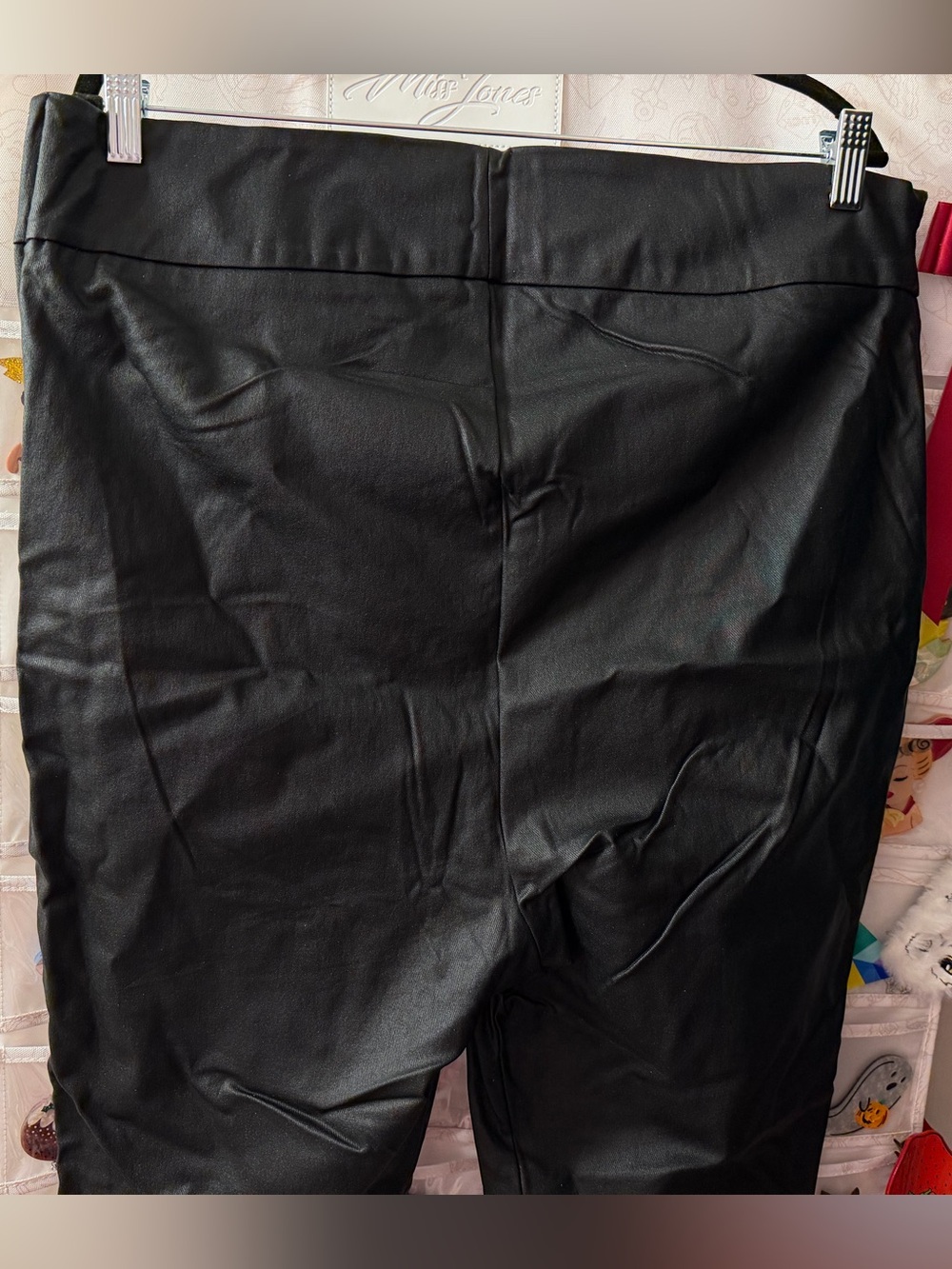 ๐2/$44๐NWOT Unique Vintage Black Vegan Leather Rizzo Cigarette Pants - Picture 9 of 11